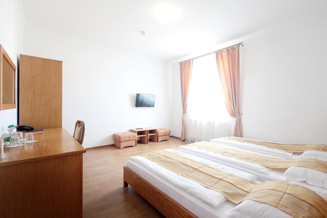 Kook Hotel & Rest Ryasne-Ruske